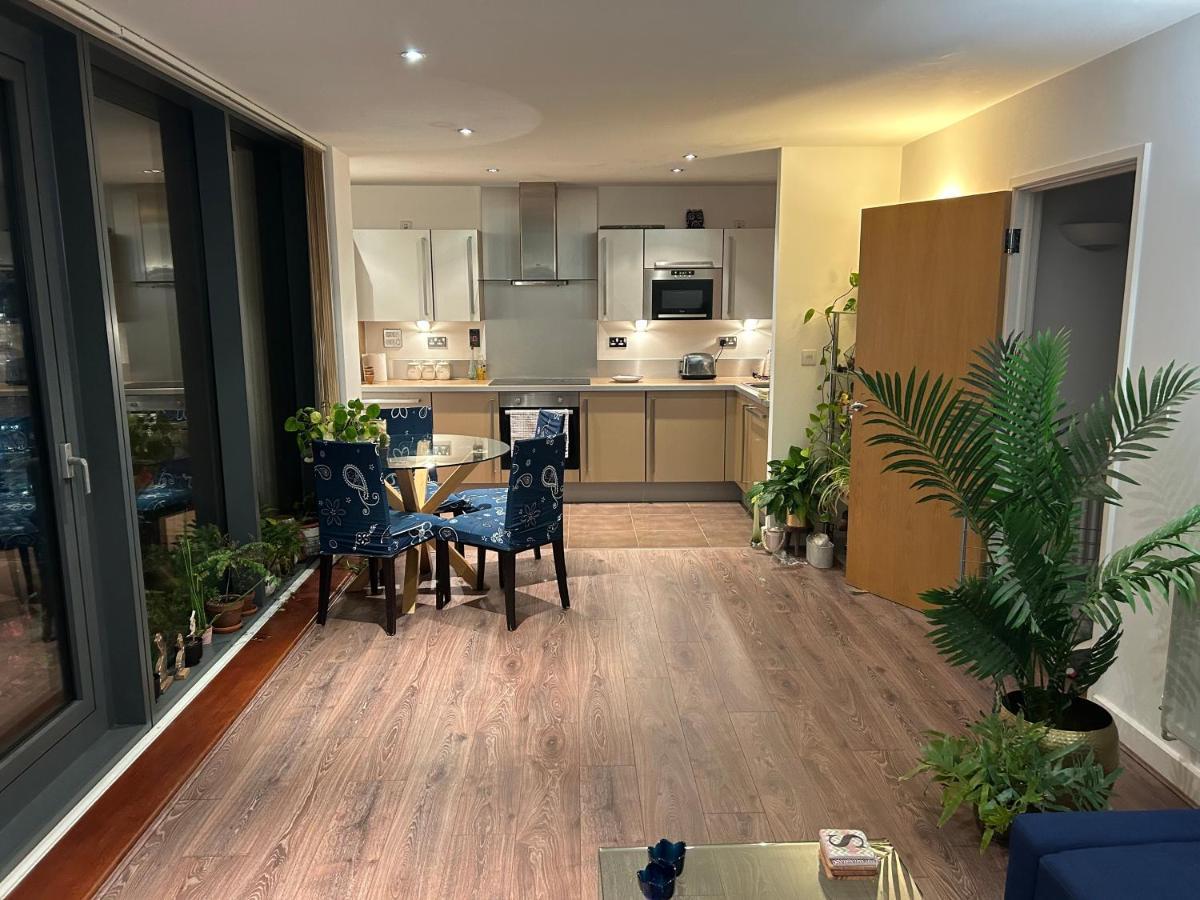 Skylineviews 2 Bed 2 Bath Flat Near Canary Wharf, O2 & Excel * Londres