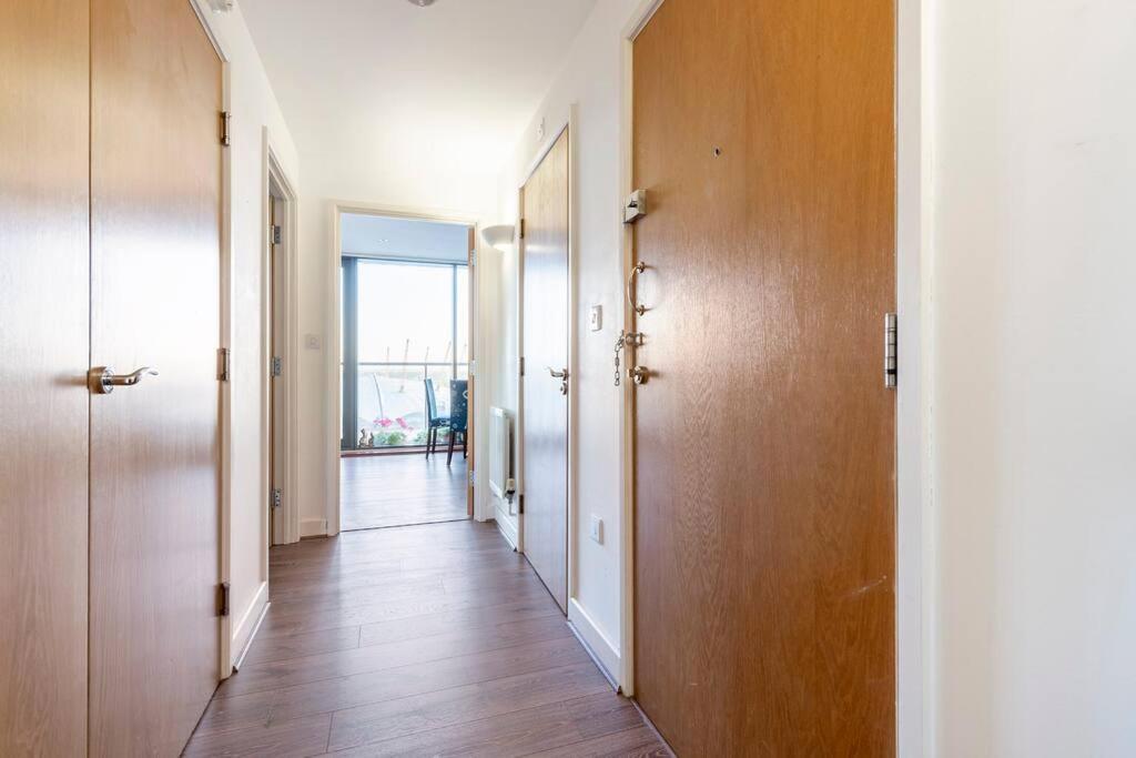 Skylineviews 2 Bed 2 Bath Flat Near Canary Wharf, O2 & Excel Apartamento *