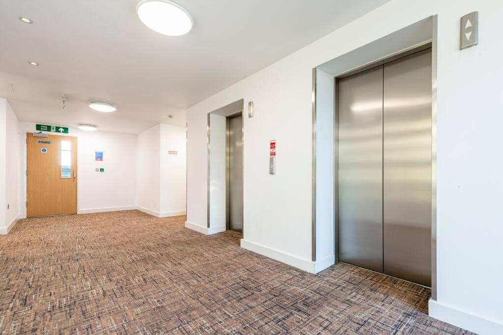 Skylineviews 2 Bed 2 Bath Flat Near Canary Wharf, O2 & Excel Apartamento Londres