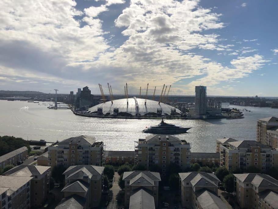 Skylineviews 2 Bed 2 Bath Flat Near Canary Wharf, O2 & Excel Londres